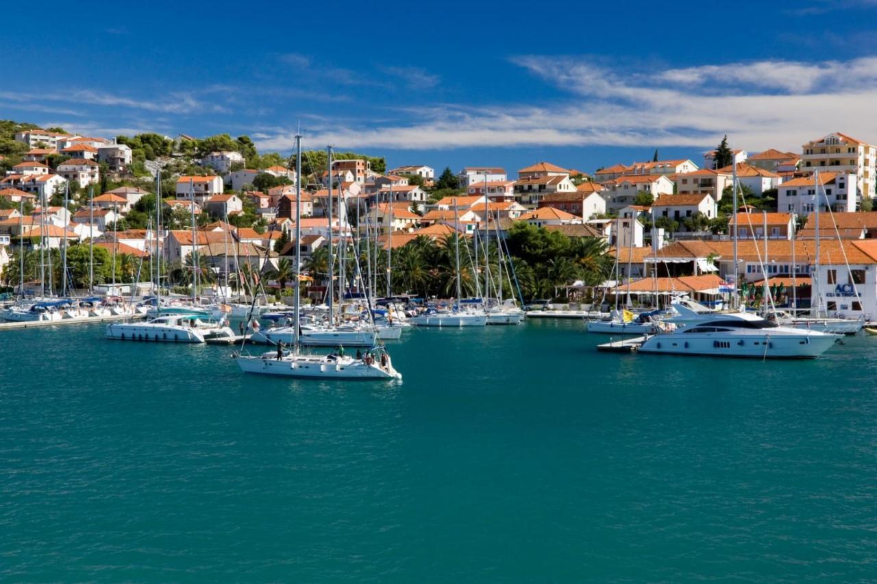 Apartment In Okrug Gornji With Seaview, Balcony, Air Condition, Wifi Trogir Exteriér fotografie